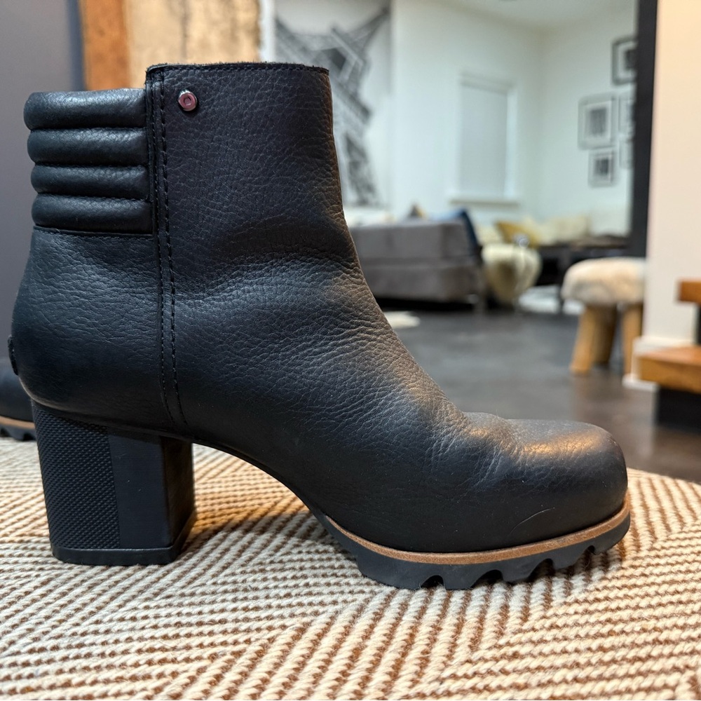 Sorel Danica Ankle Booties Women's
